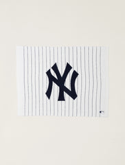 CozyChic® New York Yankees™ Throw