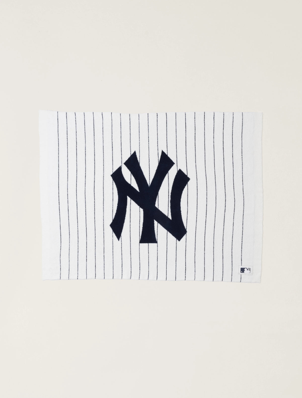 CozyChic® New York Yankees™ Throw