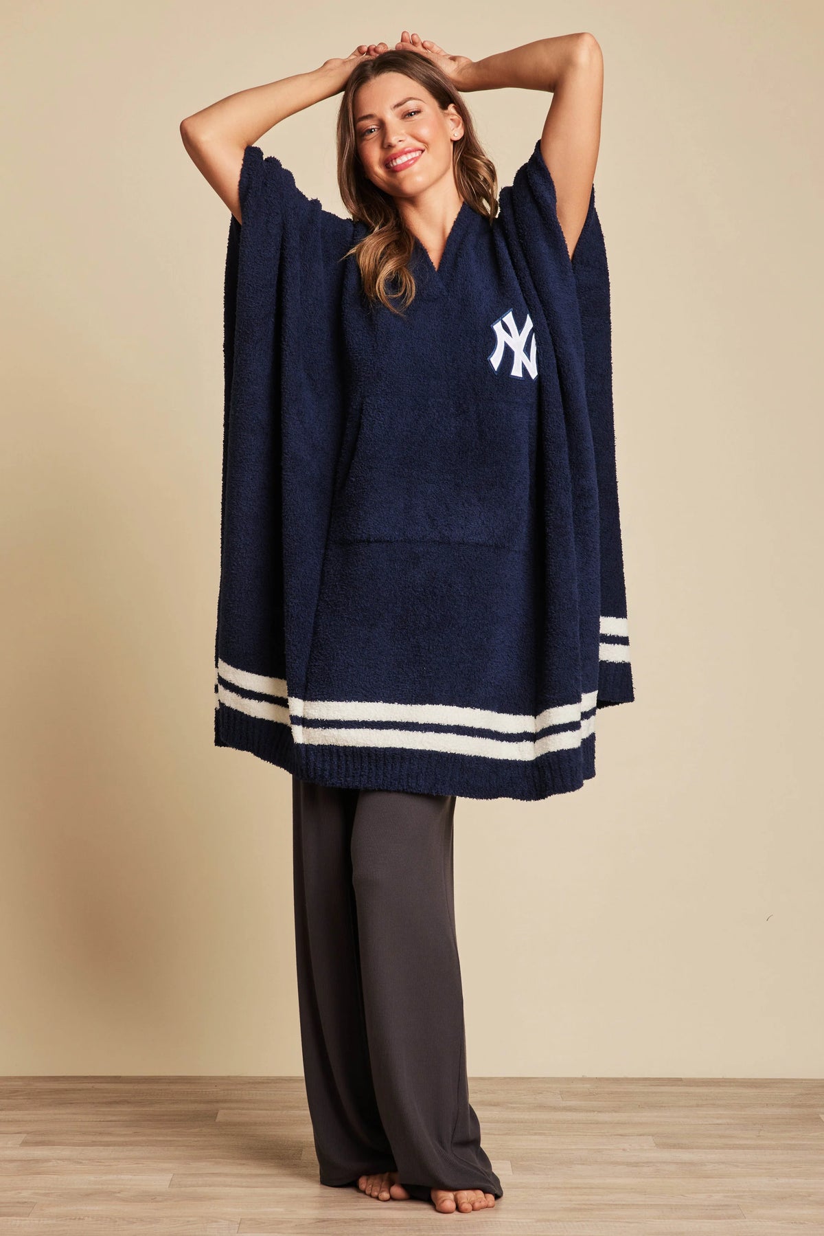 CozyChic® New York Yankees™ 3 in 1 Poncho